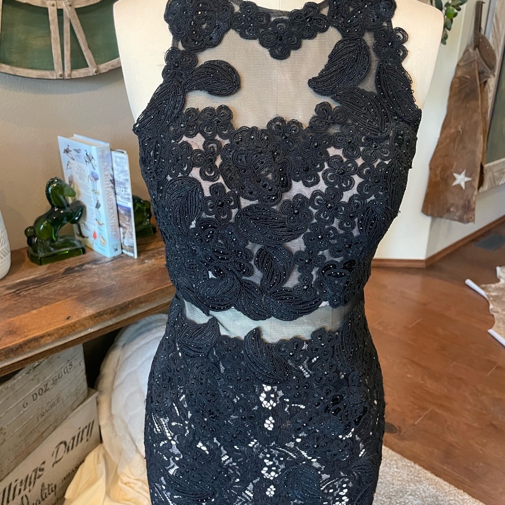 Elegant Black Lace Dress